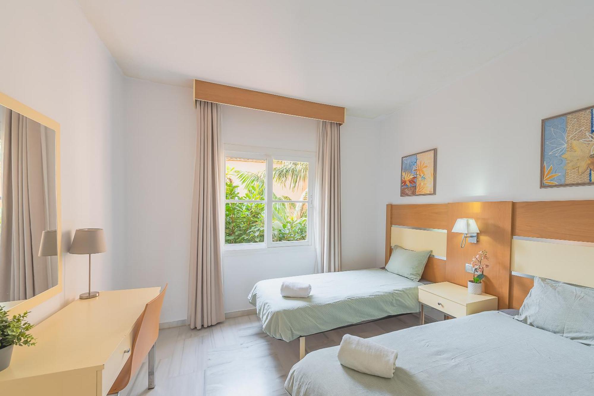 Skysea Holidays Riviera Del Sol Малага Экстерьер фото